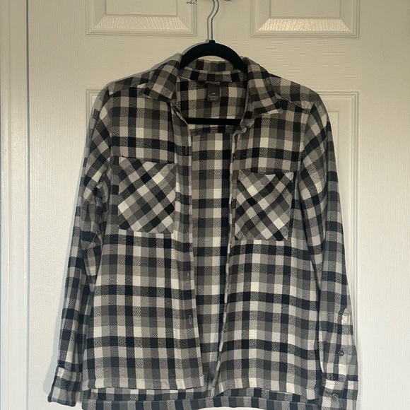 Outdoor Research Women’s Flannel Black White Button-Up UPF 50+ | Like New - Picture 4 of 12